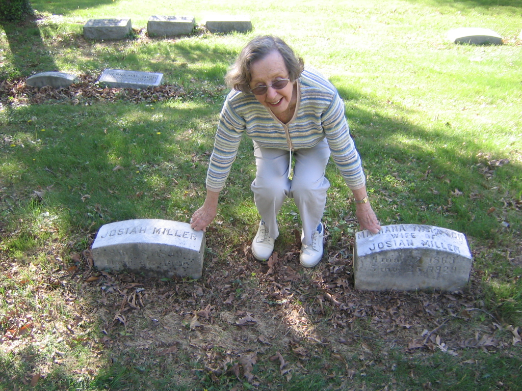 2006.04.30 - Esther at grandparents graves